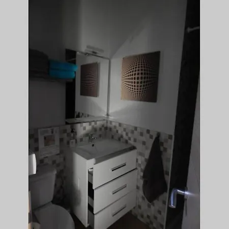 Apartment Cosy Flat For 2 Directly At The Beach