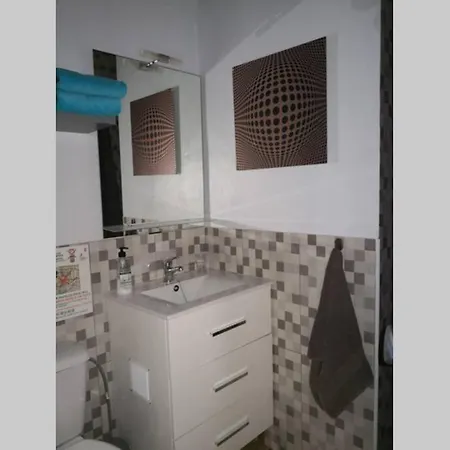 Apartment Cosy Flat For 2 Directly At The Beach *